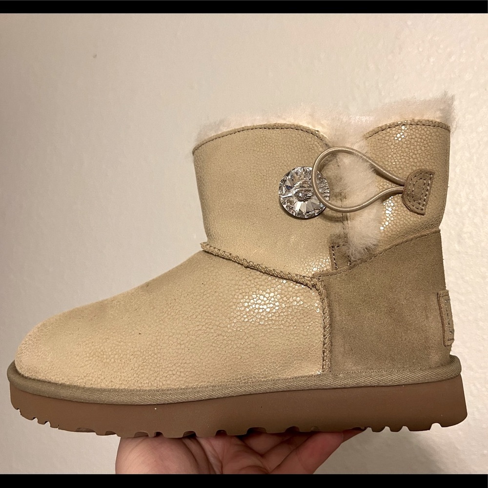 UGG BOOTS W/ BLING STRING AND SWAROVSKI CRYSTALS - Never Worn